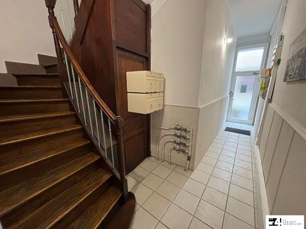 Immeuble 5 pièces à Cazeres