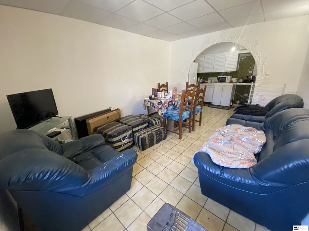 Immeuble 3 pièces à Cazeres