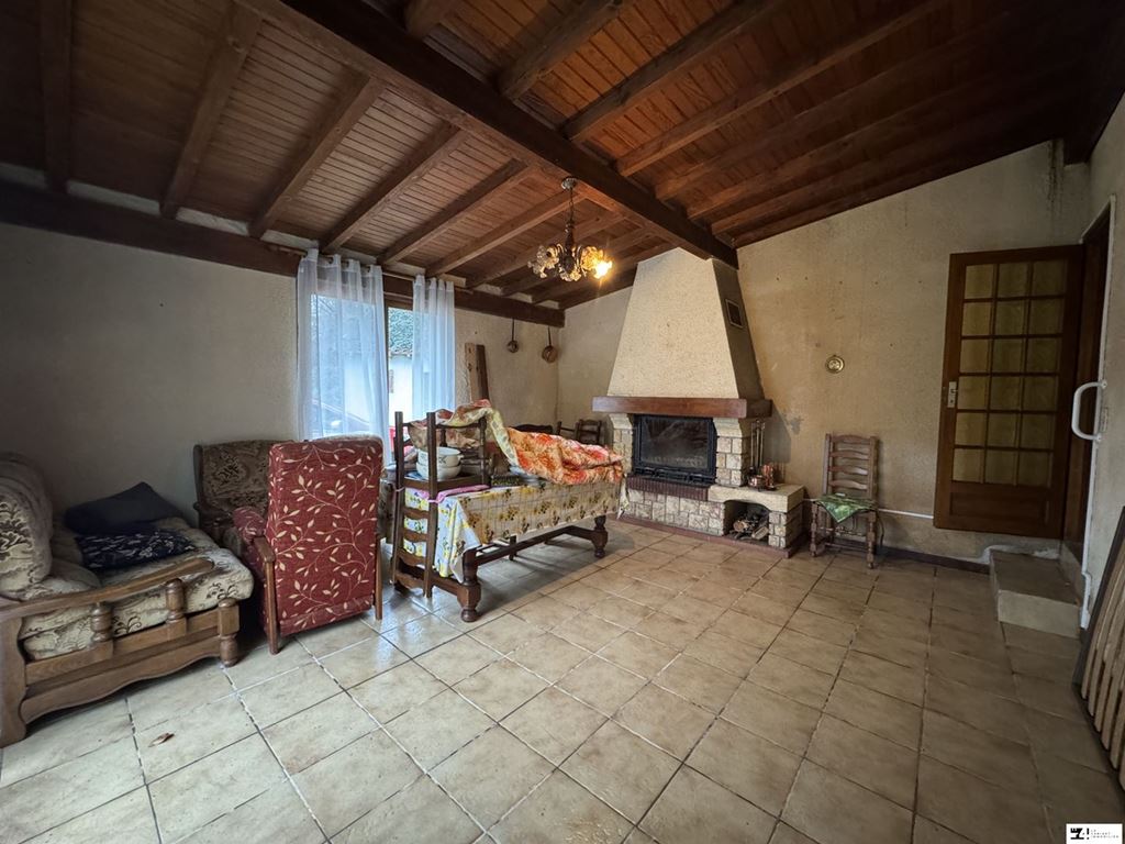 Maison ancienne 5 pièces à Montbrun Bocage